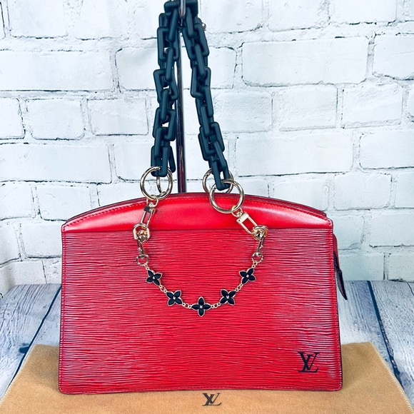 Louis Vuitton Handbags - Louis Vuitton red Epi shoulder bag or crossbody with charms